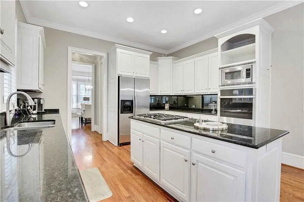 Representative Urban Fresh Services cabinet project for Macon homeowners